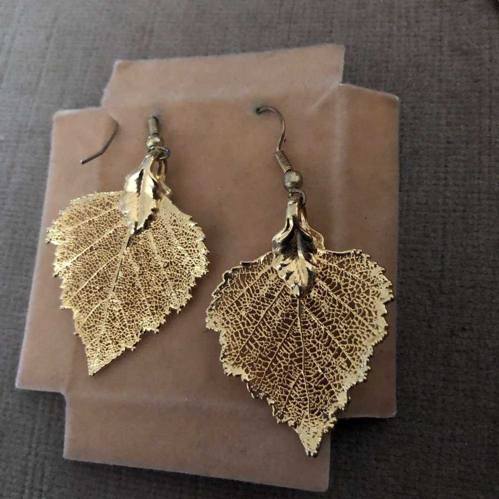 Gold Leaf Earrings- 987 $20 or $15 w/offer